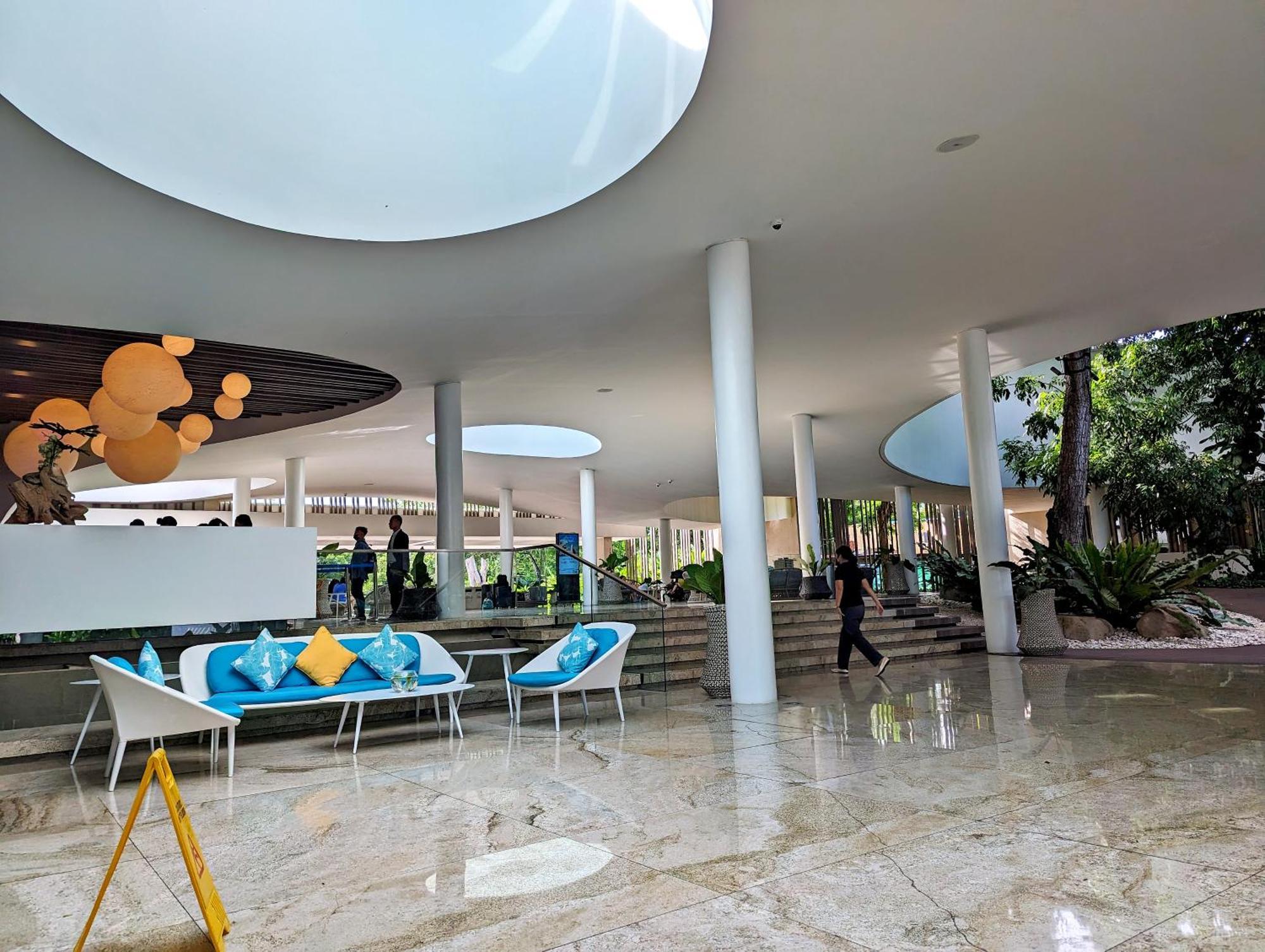 Dominiks Stylish Resort Gem Ocean View Pool Queen Bed At Tambuli 8 Floor Fast Wifi マクタン エクステリア 写真
