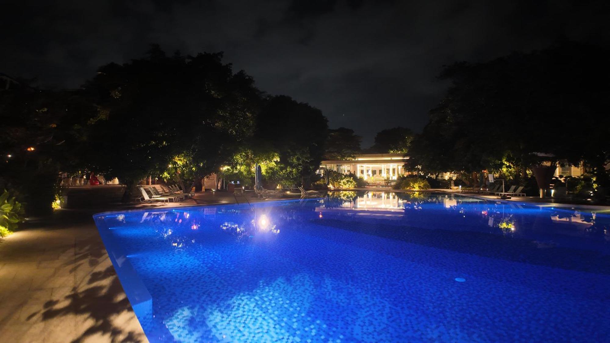 Dominiks Stylish Resort Gem Ocean View Pool Queen Bed At Tambuli 8 Floor Fast Wifi マクタン エクステリア 写真