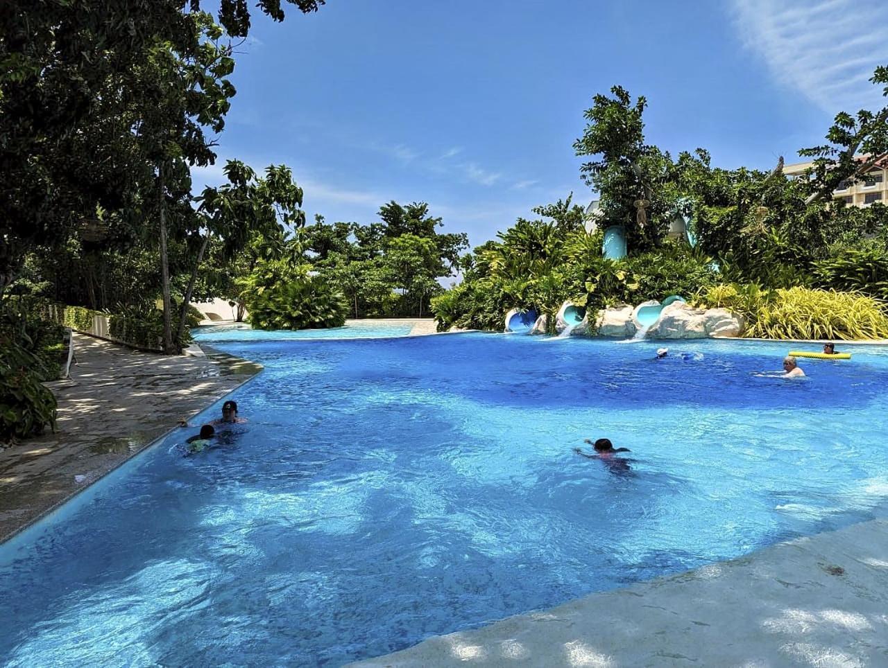 Dominiks Stylish Resort Gem Ocean View Pool Queen Bed At Tambuli 8 Floor Fast Wifi マクタン エクステリア 写真