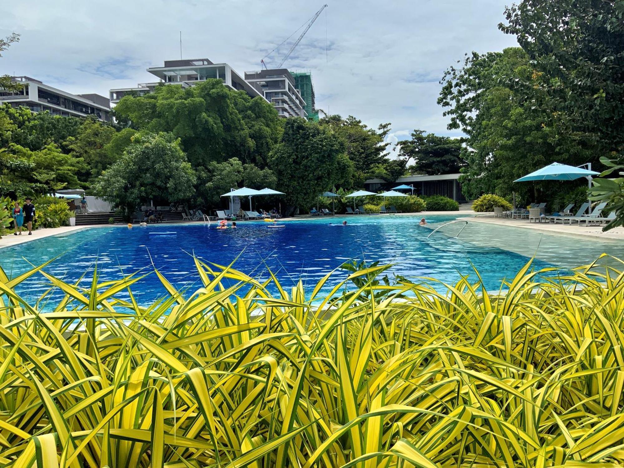 Dominiks Stylish Resort Gem Ocean View Pool Queen Bed At Tambuli 8 Floor Fast Wifi マクタン エクステリア 写真